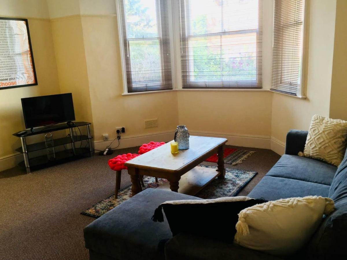 Spacious Apartment In The Heart Of St Leonards Hastings Bagian luar foto
