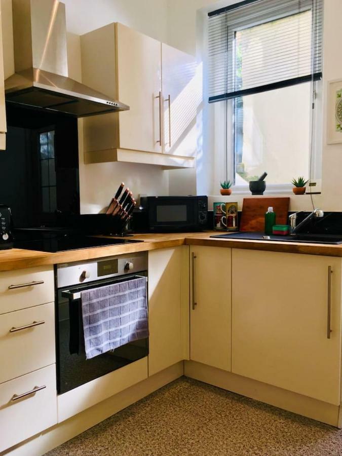 Spacious Apartment In The Heart Of St Leonards Hastings Bagian luar foto